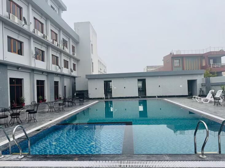 Geetanjali Hotel / budget hotel in bharatpur / best hotel in bharatpur / Hotels in Bharatpur