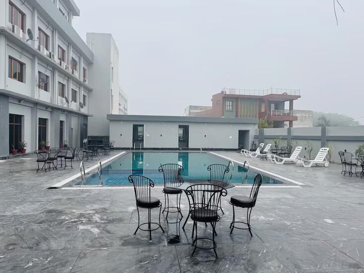 Geetanjali Hotel / budget hotel in bharatpur / best hotel in bharatpur / Hotels in Bharatpur
