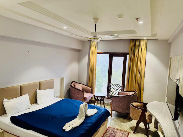 Geetanjali Hotel / budget hotel in bharatpur / best hotel in bharatpur / Hotels in Bharatpur