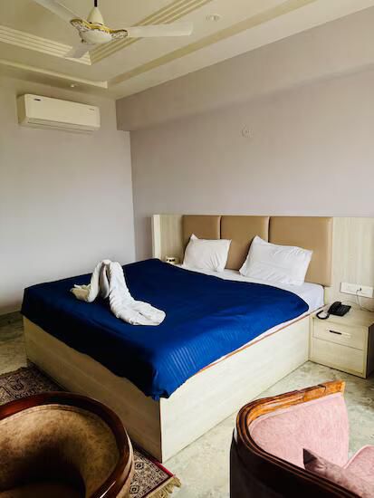 Geetanjali Hotel / budget hotel in bharatpur / best hotel in bharatpur / Hotels in Bharatpur