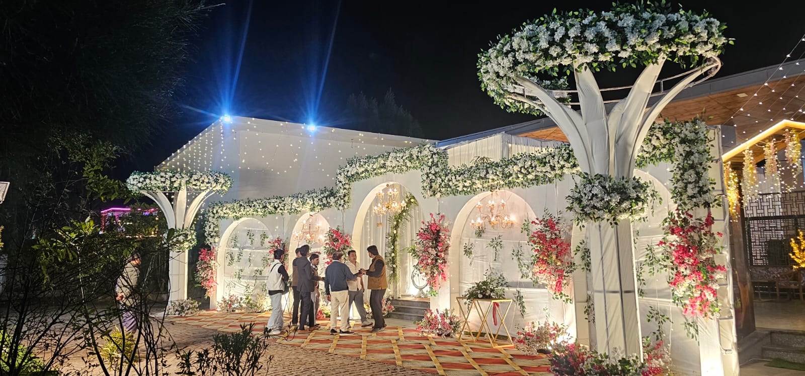 Geetanjali Hotel / budget hotel in bharatpur / best hotel in bharatpur / Hotels in Bharatpur